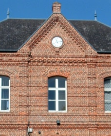 Façade de la mairie de Papleux