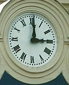 Détail de l'horloge de la gare de la Muette