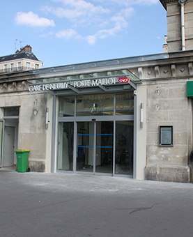 Horloge de la gare de Neuilly