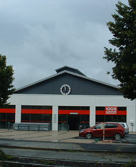 Façade avant du magasin ED à Péronne